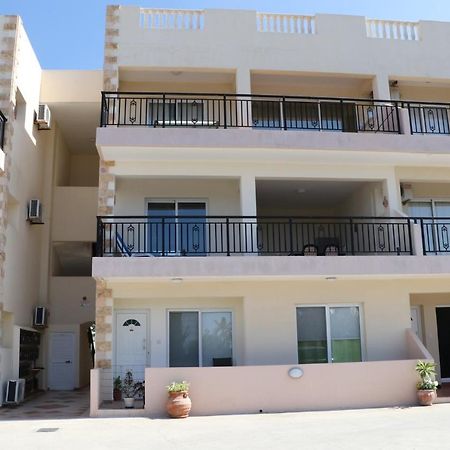 Sunset Apartment With Pool & 10 Mins To Venus Beach Paphos Buitenkant foto