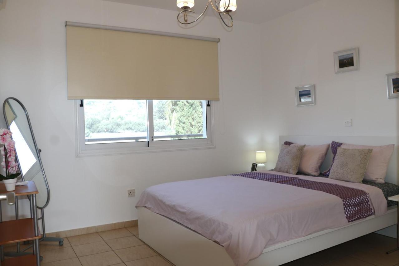 Sunset Apartment With Pool & 10 Mins To Venus Beach Paphos Buitenkant foto